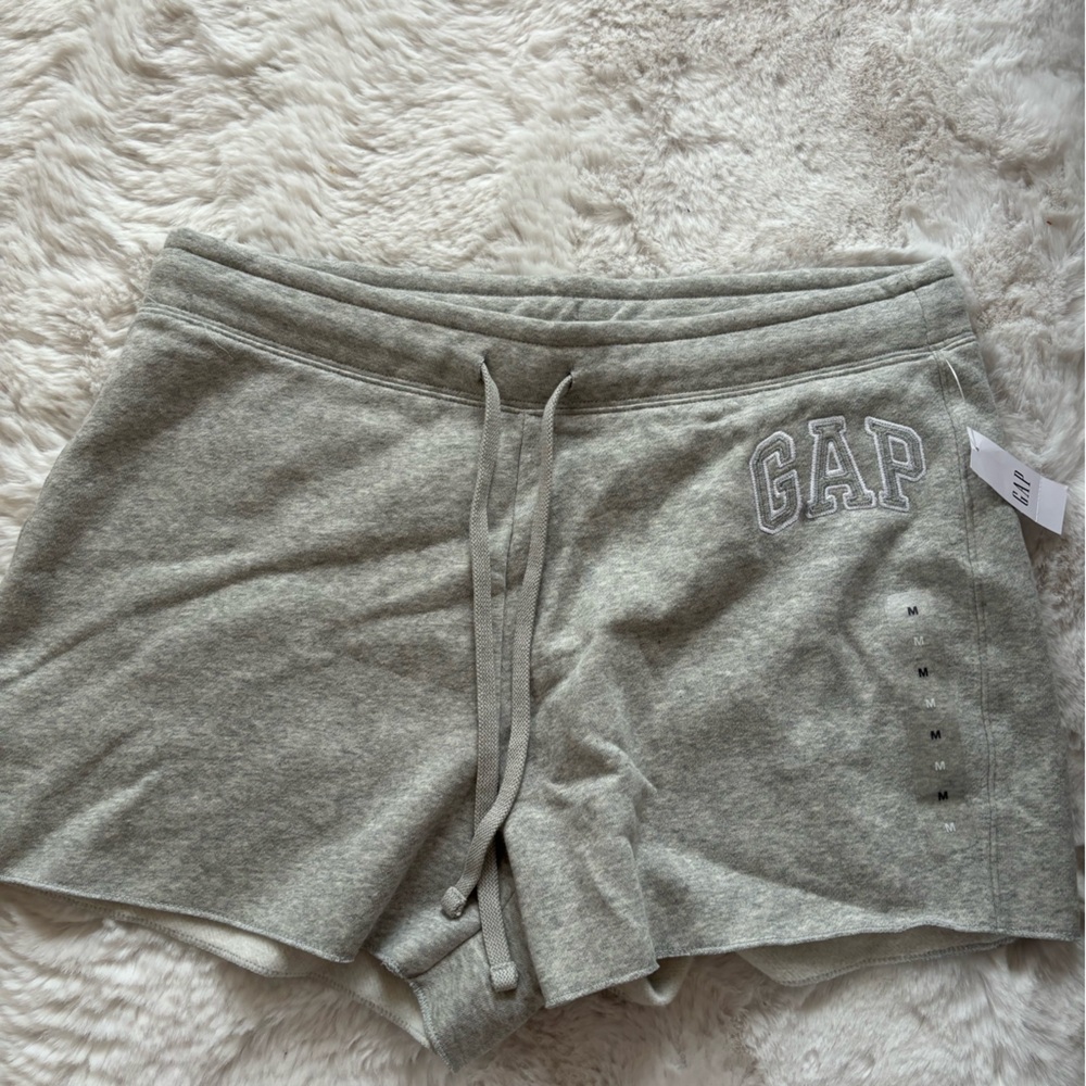 GAP shorts